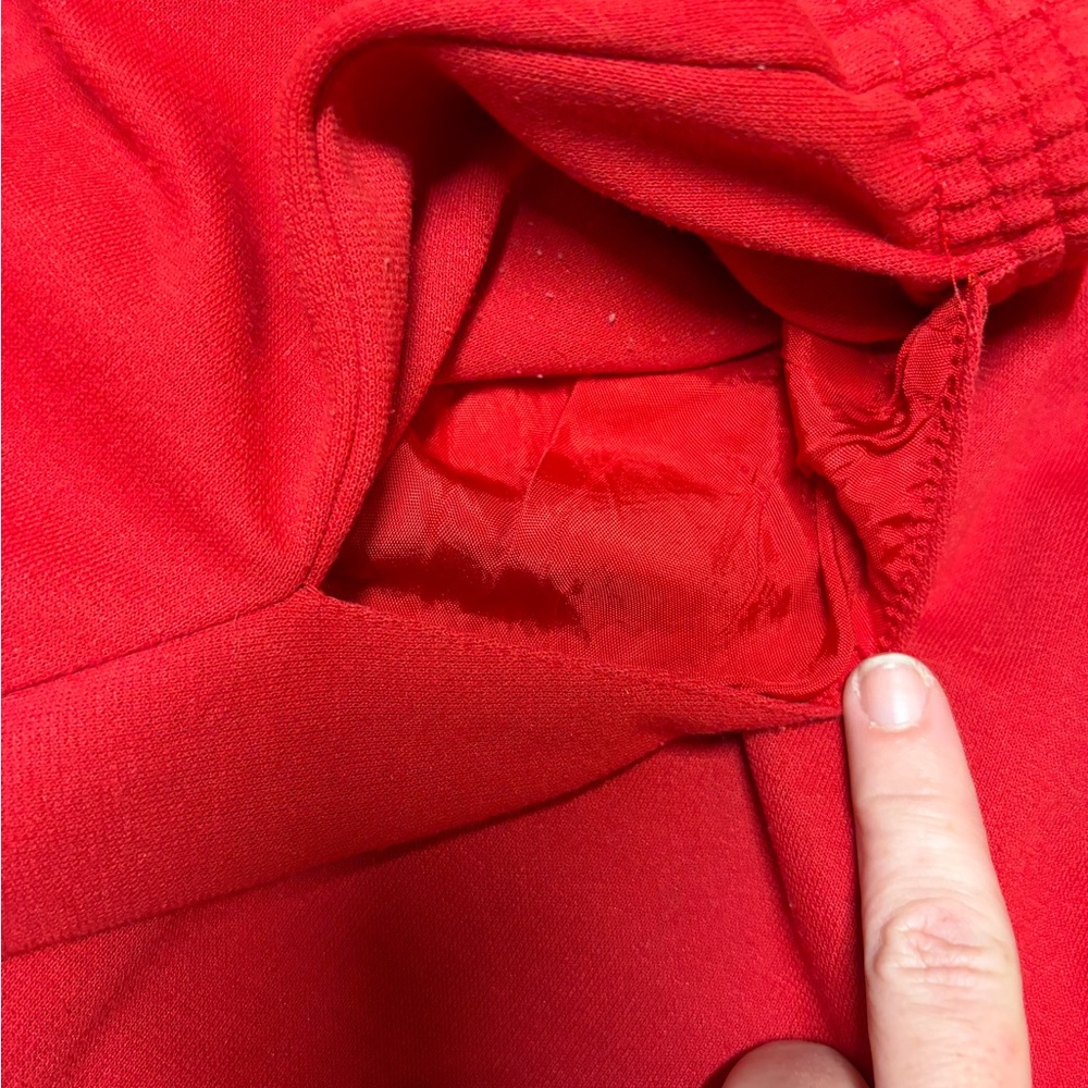 True Vintage Alfred Dunner Bold Red Pants w Pockets and Elastic Waist 16W - Picture 2 of 5